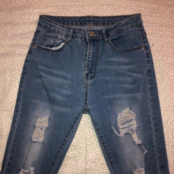 Ripped Jeans - Picture 3 of 4